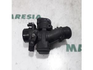 Used Throttle body Peugeot 3008 I (0U/HU) 1.6 HDiF 16V Price € 65,00 Margin scheme offered by Maresia Parts