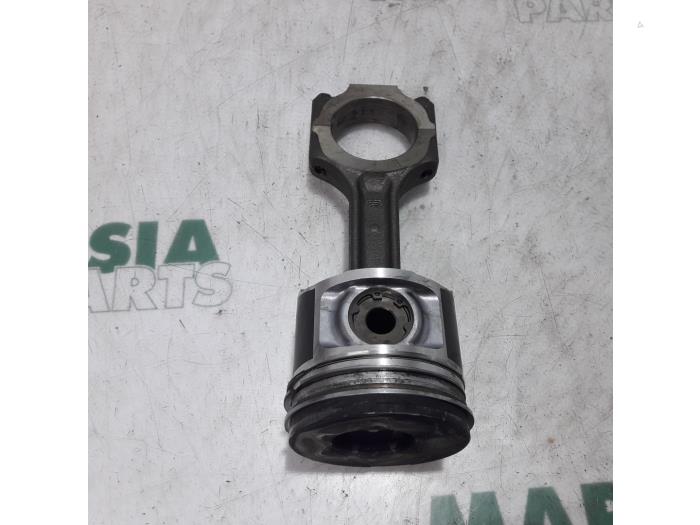 Usados Pistón Alfa Romeo 156 Sportwagon (932) 2.4 JTD Precio € 50,00 Norma de margen ofrecido por Maresia Parts