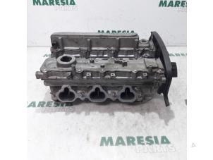 Usagé Tête de cylindre Peugeot 406 Break (8E/F) 2.9 V6 24V Prix € 131,25 Règlement à la marge proposé par Maresia Parts