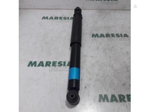 Used Rear shock absorber, left Renault Espace (JK) 2.0 16V Turbo Price € 25,00 Margin scheme offered by Maresia Parts