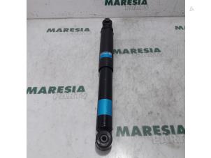 Used Rear shock absorber, right Renault Espace (JK) 2.0 16V Turbo Price € 25,00 Margin scheme offered by Maresia Parts