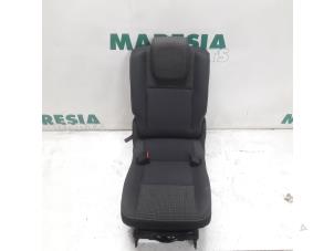 Begagnade Baksäte Renault Scénic III (JZ) 2.0 16V CVT Pris € 105,00 Marginaltabell erbjuds av Maresia Parts