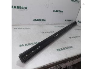 Used Seat rails, left Renault Espace (JK) 2.0 16V Turbo Price € 40,00 Margin scheme offered by Maresia Parts