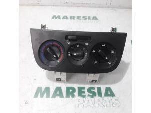 Usagé Panneau de commandes chauffage Peugeot Bipper Tepee (AJ) 1.4 Prix € 48,40 Prix TTC proposé par Maresia Parts
