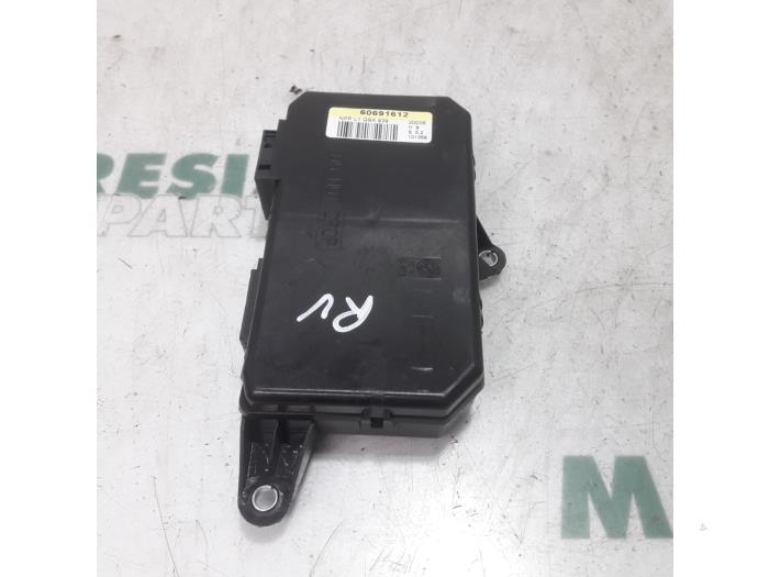 Usagé Ordinateur divers Alfa Romeo 159 (939AX) 2.2 JTS 16V Prix € 50,00 Règlement à la marge proposé par Maresia Parts