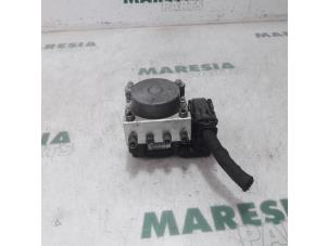 Used ABS pump Peugeot Bipper Tepee (AJ) 1.4 Price € 222,34 Inclusive VAT offered by Maresia Parts