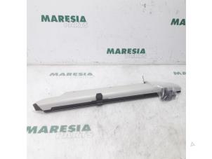 Used Right blind Peugeot Partner Tepee (7A/B/C/D/E/F/G/J/P/S) 1.6 16V Phase 1 Price € 50,00 Margin scheme offered by Maresia Parts
