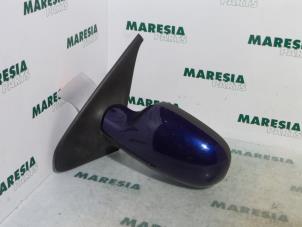 Used Wing mirror, left Renault Clio II (BB/CB) 1.6 16V Price € 40,00 Margin scheme offered by Maresia Parts