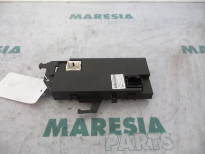 Usagé Ordinateur éclairage Renault Espace (JK) 2.2 dCi 16V Prix € 50,00 Règlement à la marge proposé par Maresia Parts