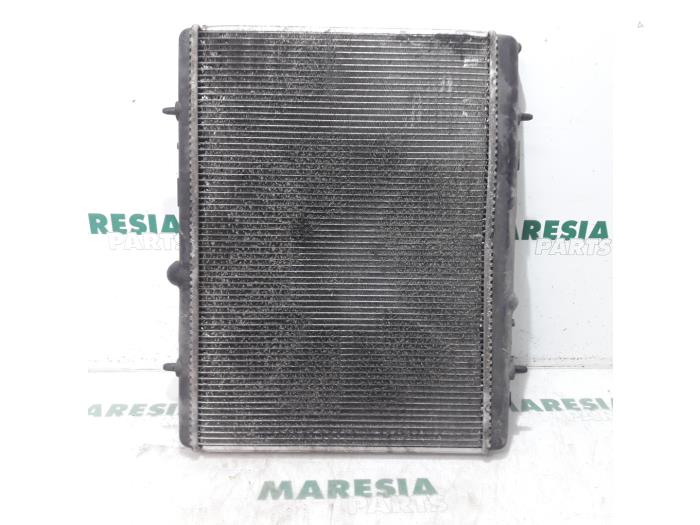 Radiator from a Citroën C4 Picasso (UD/UE/UF) 1.6 HDiF 16V 110 2010