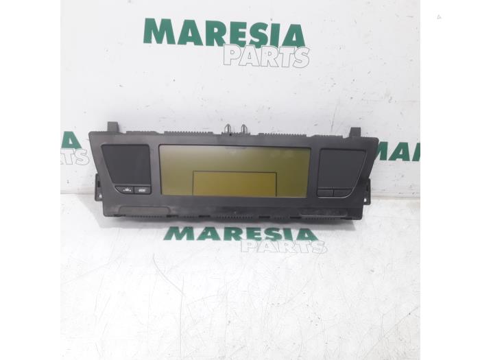 Instrument panel from a Citroën C4 Picasso (UD/UE/UF) 1.6 HDiF 16V 110 2010
