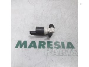 Used Windscreen washer pump Citroen Berlingo 1.6 Hdi 75 Price € 12,10 Inclusive VAT offered by Maresia Parts