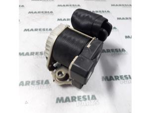 Usagé Ceinture arrière droit Fiat Stilo (192A/B) 1.8 16V 3-Drs. Prix € 25,00 Règlement à la marge proposé par Maresia Parts