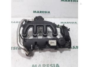 Used Intake manifold Peugeot 407 SW (6E) 2.0 HDiF 16V Price € 90,00 Margin scheme offered by Maresia Parts