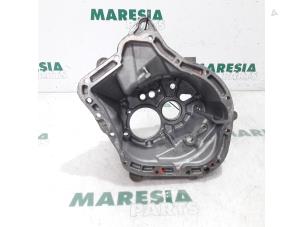 Used Gearbox casing Peugeot 307 Break (3E) 1.6 HDiF 110 16V Price € 60,00 Margin scheme offered by Maresia Parts