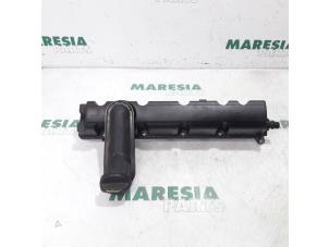 Used Rocker cover Citroen C4 Grand Picasso (UA) 1.8 16V Price € 25,00 Margin scheme offered by Maresia Parts