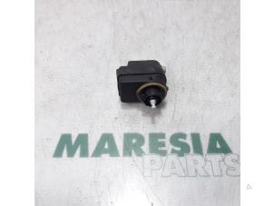 Gebrauchte Scheinwerfermotor Peugeot 106 II 1.4 XN,XR,XT Preis € 20,00 Margenregelung angeboten von Maresia Parts