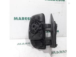 Used Wing mirror, right Renault Master III (FD/HD) 2.5 dCi 16V 100 Price € 75,00 Margin scheme offered by Maresia Parts