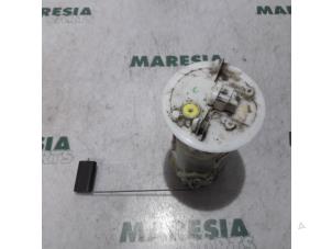 Used Electric fuel pump Renault Espace (JK) 2.0 16V Turbo Price € 35,00 Margin scheme offered by Maresia Parts