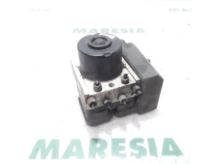 Begagnade ABS-pump Citroen C3 (SC) 1.6 HDi 92 Pris € 69,95 Marginaltabell erbjuds av Maresia Parts