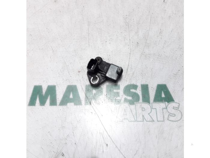 Begagnade Vevaxelsensor Peugeot 308 CC (4B) 1.6 HDiF 16V Pris € 20,00 Marginaltabell erbjuds av Maresia Parts