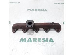 Used Exhaust manifold Peugeot 308 CC (4B) 1.6 HDiF 16V Price € 24,95 Margin scheme offered by Maresia Parts