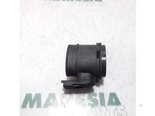 Used Airflow meter Citroen C4 Berline (LC) 1.6 HDi 16V Price € 25,00 Margin scheme offered by Maresia Parts