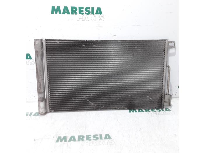 Usagé Condenseur de climatisation Fiat Punto Evo (199) 1.4 Prix € 40,00 Règlement à la marge proposé par Maresia Parts