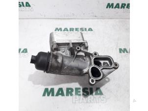 Używane Uchwyt filtra oleju Renault Master IV (MA/MB/MC/MD/MH/MF/MG/MH) 2.3 dCi 16V Cena € 102,85 Z VAT oferowane przez Maresia Parts