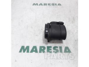 Used Airflow meter Peugeot 207 SW (WE/WU) 1.6 HDi 16V Price € 25,00 Margin scheme offered by Maresia Parts