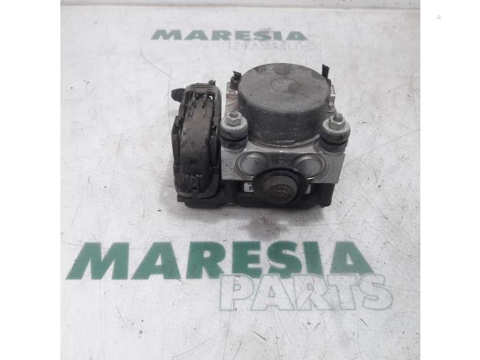 Begagnade ABS-pump Fiat Panda (169) 1.2 Fire Pris € 60,00 Marginaltabell erbjuds av Maresia Parts