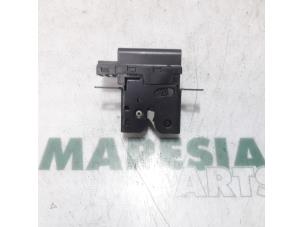 Used Tailgate lock mechanism Peugeot 207 SW (WE/WU) 1.6 HDi 16V Price € 25,00 Margin scheme offered by Maresia Parts