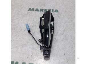 Used Front door handle 4-door, right Citroen DS5 (KD/KF) 1.6 HDiF 16V Price € 40,00 Margin scheme offered by Maresia Parts