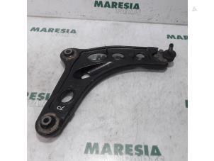 Used Front lower wishbone, right Renault Trafic New (FL) 2.0 dCi 16V 115 Price € 25,00 Margin scheme offered by Maresia Parts