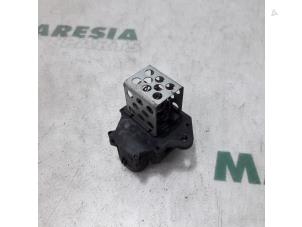 Used Cooling fan resistor Citroen DS5 (KD/KF) 1.6 HDiF 16V Price € 20,00 Margin scheme offered by Maresia Parts