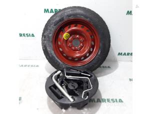 Used Jack Fiat Panda (169) 1.2 Fire Price € 75,00 Margin scheme offered by Maresia Parts