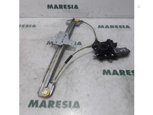 Used Rear door window mechanism 4-door, left Lancia Phedra 2.0 JTD 16V Multijet 136 Price € 60,00 Margin scheme offered by Maresia Parts