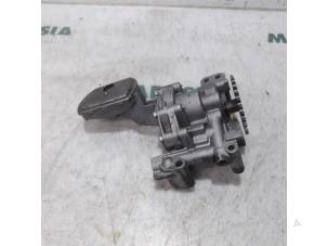 Used Oil pump Lancia Phedra 2.0 JTD 16V Multijet 136 Price € 105,00 Margin scheme offered by Maresia Parts