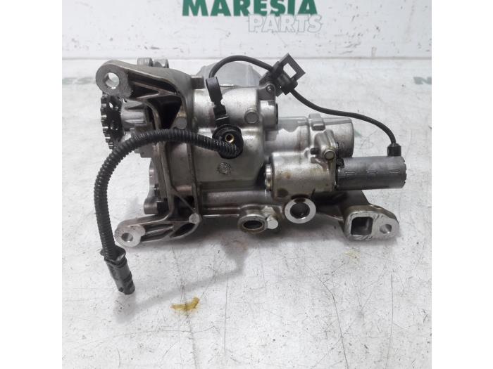 Used Peugeot 207 CC (WB) 1.6 16V Oil pump V759401080
