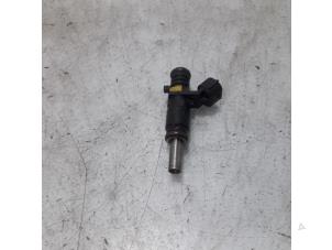Used Injector (petrol injection) Peugeot 207 CC (WB) 1.6 16V Price € 20,00 Margin scheme offered by Maresia Parts