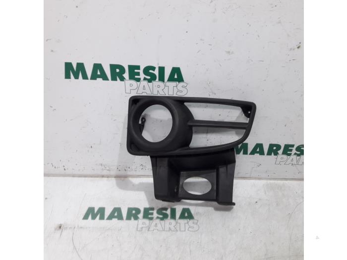 Gebrauchte Abdeckplatte Nebelscheinwerfer links Fiat Panda (169) 1.3 JTD 16V Multijet Preis € 25,00 Margenregelung angeboten von Maresia Parts