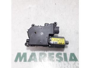 Used Sunroof motor Peugeot 308 (4A/C) 1.6 16V THP 150 Price € 80,00 Margin scheme offered by Maresia Parts
