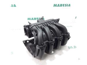 Used Intake manifold Peugeot 206 (2A/C/H/J/S) 1.4 16V Price € 50,00 Margin scheme offered by Maresia Parts
