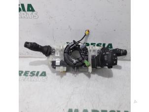 Used Steering column stalk Renault Scénic III (JZ) 1.4 16V TCe 130 Price € 60,00 Margin scheme offered by Maresia Parts