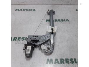 Used Rear door window mechanism 4-door, left Peugeot 206 (2A/C/H/J/S) 1.4 XR,XS,XT,Gentry Price € 35,00 Margin scheme offered by Maresia Parts
