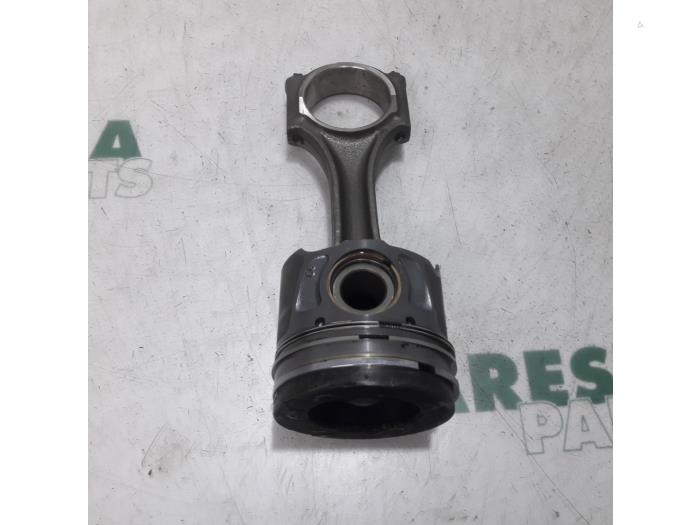 Gebrauchte Kolben Citroen C-Crosser 2.2 HDiF 16V Preis € 75,00 Margenregelung angeboten von Maresia Parts