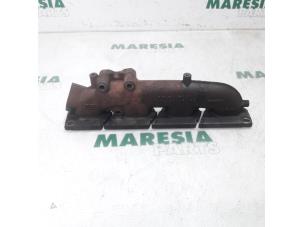 Used Exhaust manifold Citroen C-Crosser 2.2 HDiF 16V Price € 105,00 Margin scheme offered by Maresia Parts