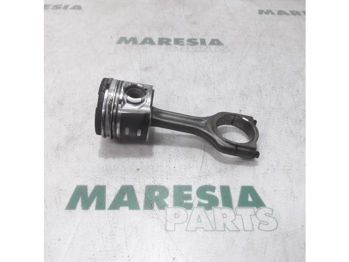 Usados Pistón Citroen Berlingo 1.6 Hdi 75 16V Phase 1 Precio € 50,00 Norma de margen ofrecido por Maresia Parts