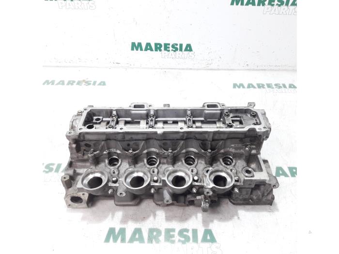 Begagnade Topplock Peugeot 206 (2A/C/H/J/S) 1.4 HDi Pris € 210,00 Marginaltabell erbjuds av Maresia Parts