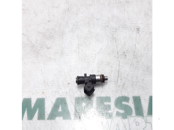 Begagnade Insprutare (bensin) Renault Twingo (C06) 1.2 16V Quickshift Pris € 20,00 Marginaltabell erbjuds av Maresia Parts